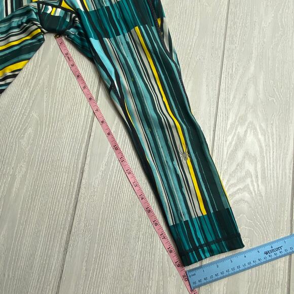Spyder Blue Green & Yellow Freeze Stripe Print Slash Capri Leggings Size Small - Picture 6 of 11